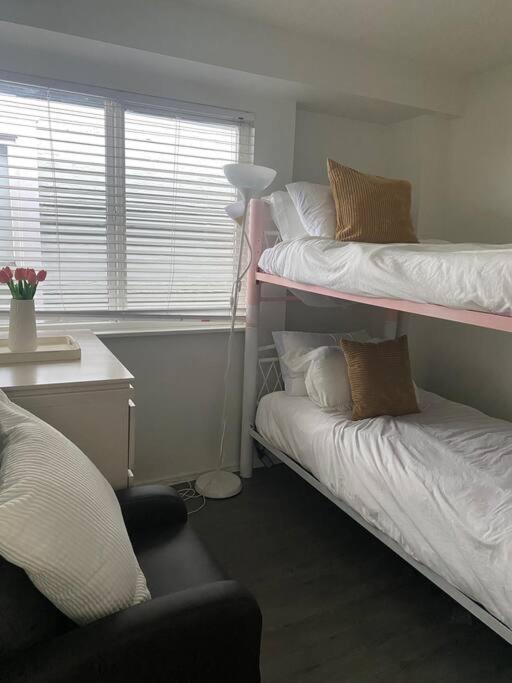 4 Bedroom Upper Level Kits Home Vancouver Dış mekan fotoğraf
