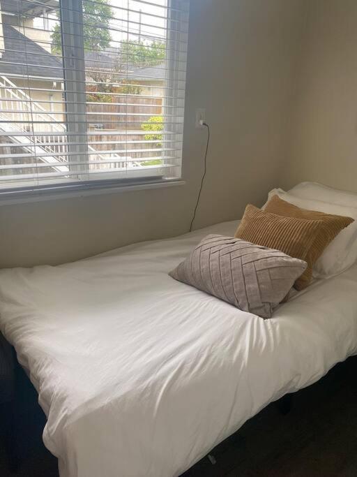 4 Bedroom Upper Level Kits Home Vancouver Dış mekan fotoğraf