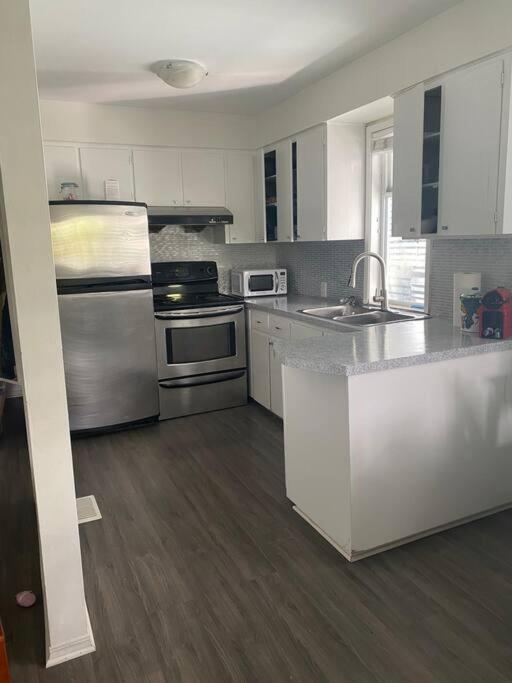 4 Bedroom Upper Level Kits Home Vancouver Dış mekan fotoğraf