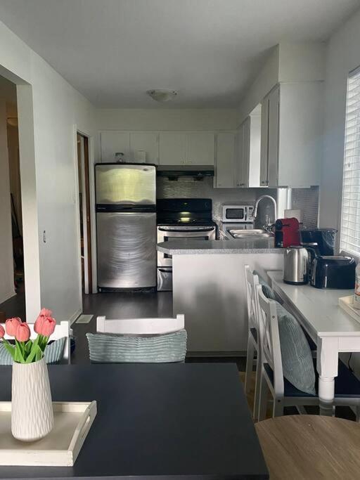 4 Bedroom Upper Level Kits Home Vancouver Dış mekan fotoğraf