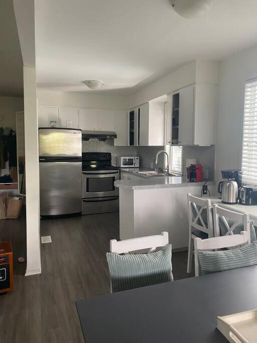4 Bedroom Upper Level Kits Home Vancouver Dış mekan fotoğraf