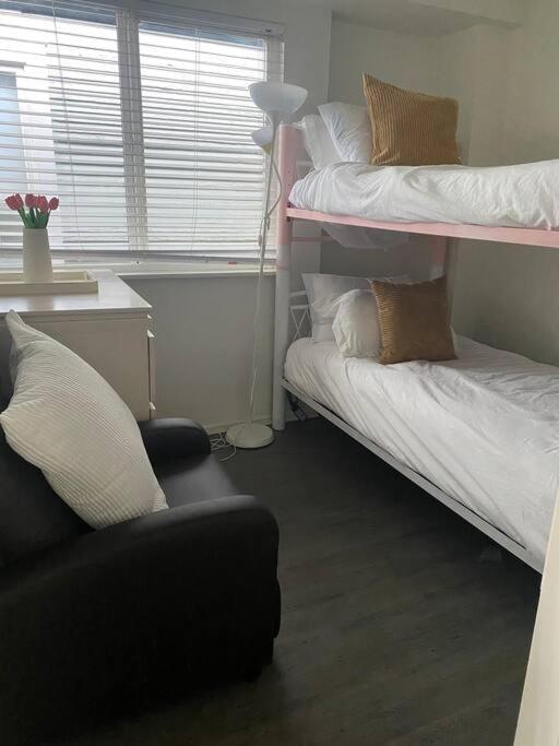 4 Bedroom Upper Level Kits Home Vancouver Dış mekan fotoğraf